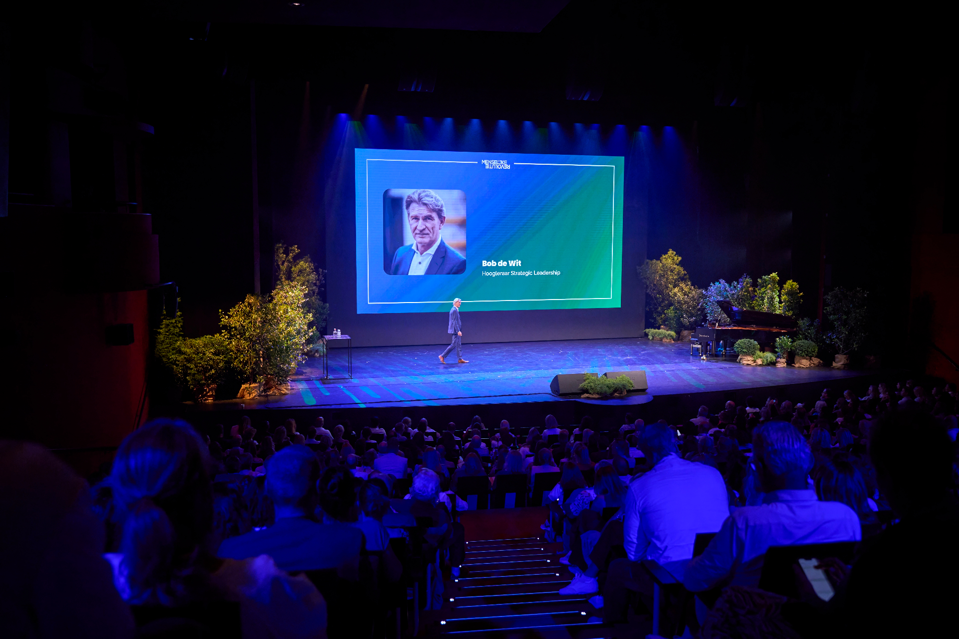 Bob de Wit spreekt tijdens Menselijke Revolutie